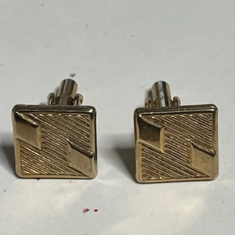VTG Gold Tone Square Shaped Ribbon Style Cuff Links Retro Gift